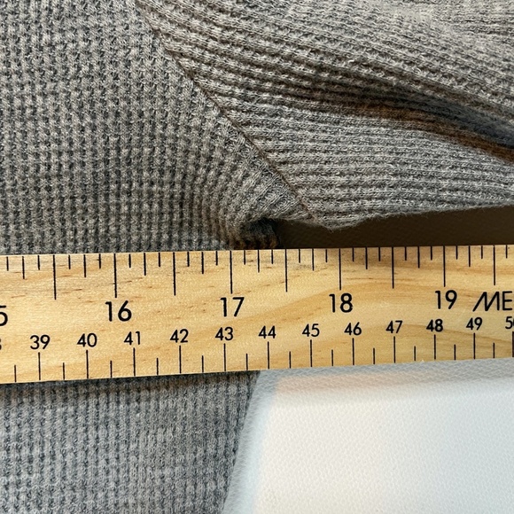 Wild Fable Crop Top Long Sleeve Grey Waffle Texture Size L - Picture 7 of 9